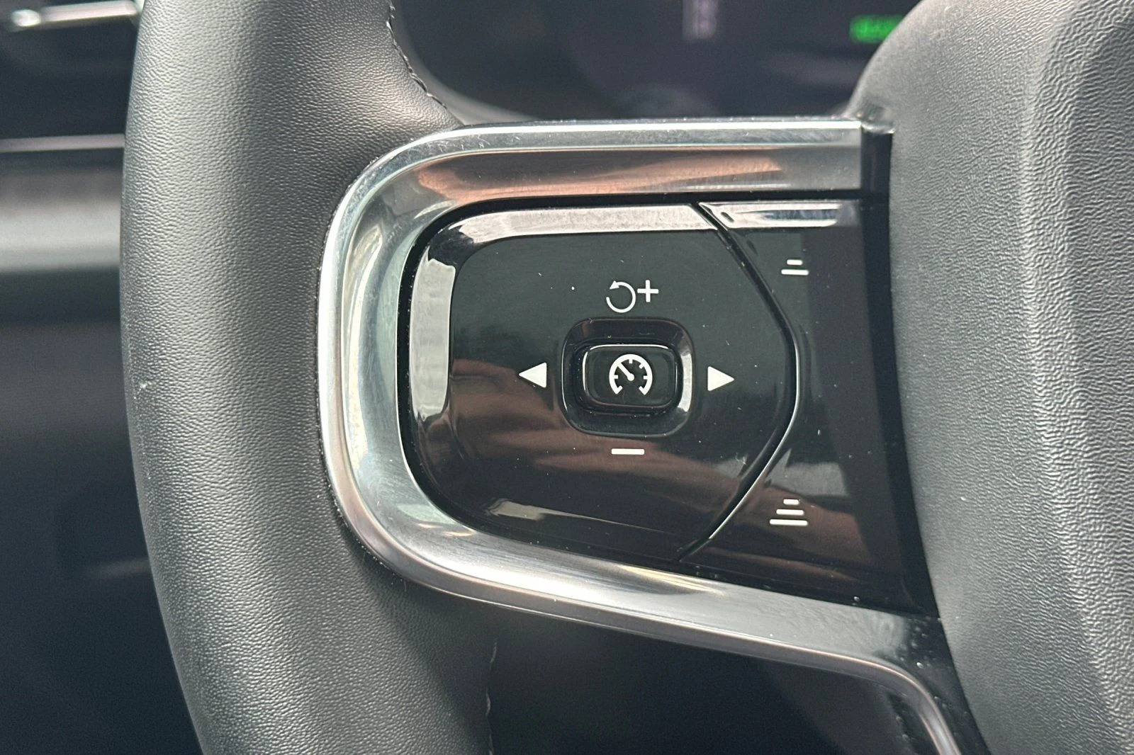 Used 2023  Polestar Long Range Dual Motor image 26
