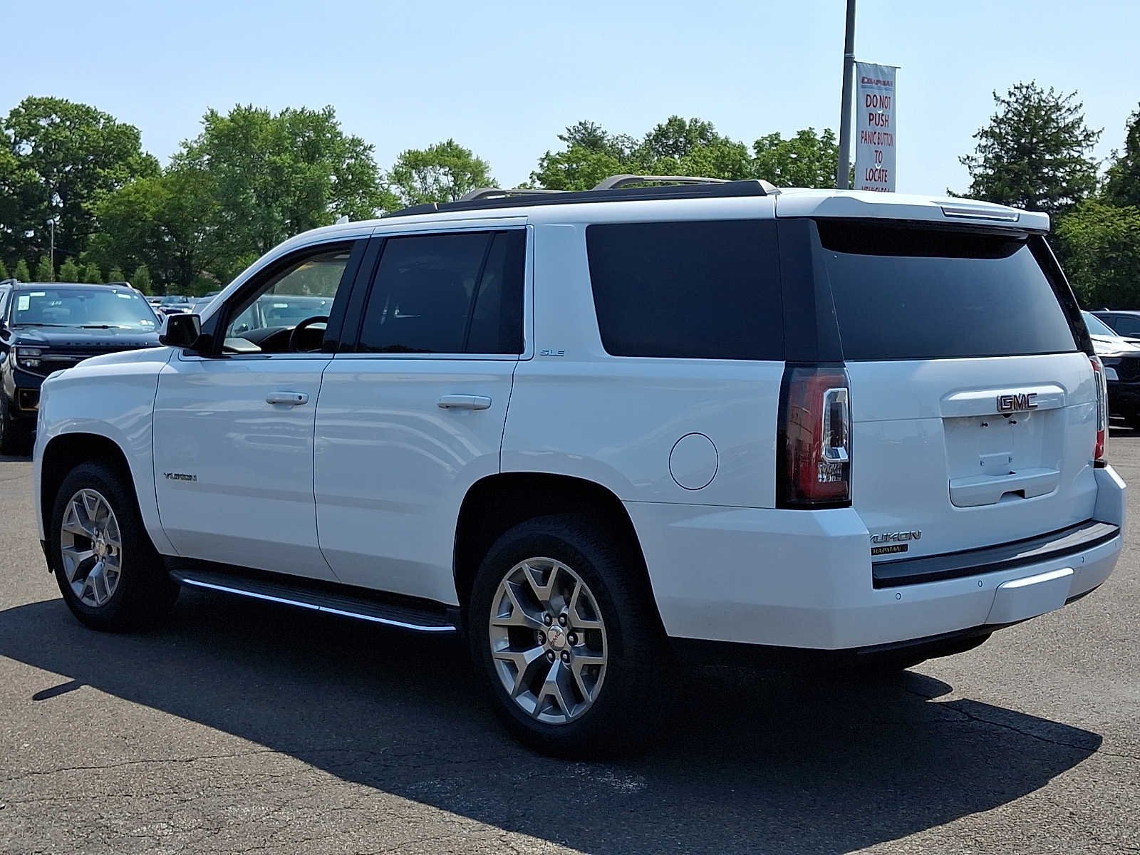 Used 2019 Summit White GMC SLE image 4