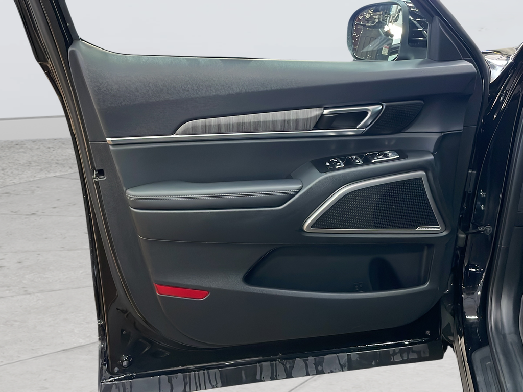 Used 2025 Black Kia EX image 23