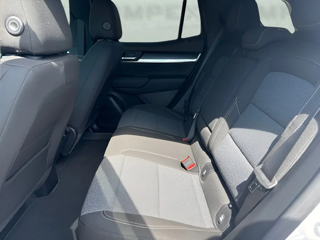 New 2027 Summit White GMC Elevation image 12