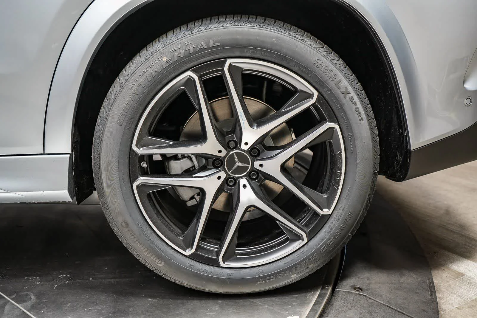 New 2026 Cirrus Silver Metallic Mercedes-Benz AMG® GLE 53 4MATIC+ SUV image 39