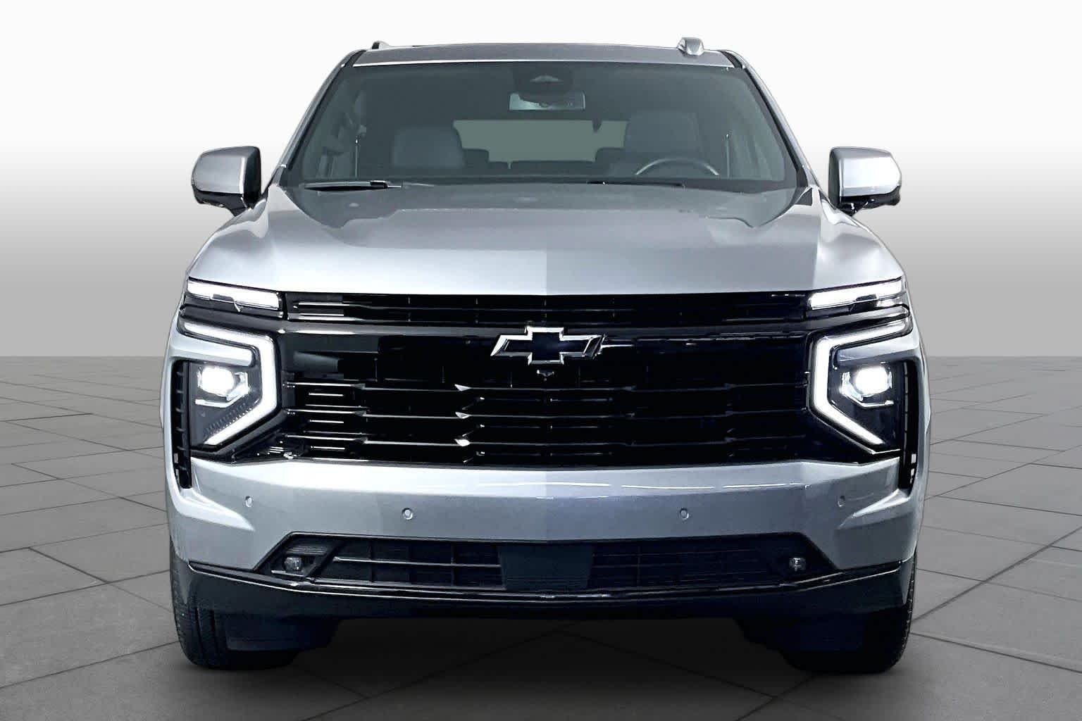Used 2025 Sterling Gray Metallic Chevrolet RST image 4