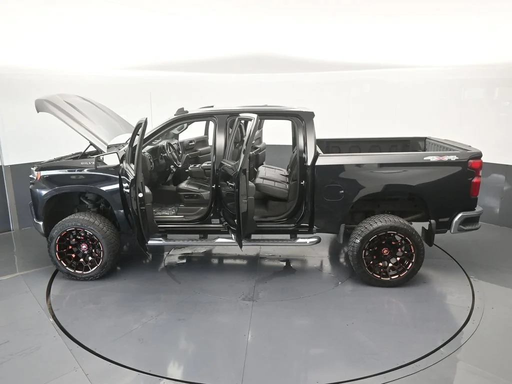 Used 2019 Black Chevrolet LT image 62