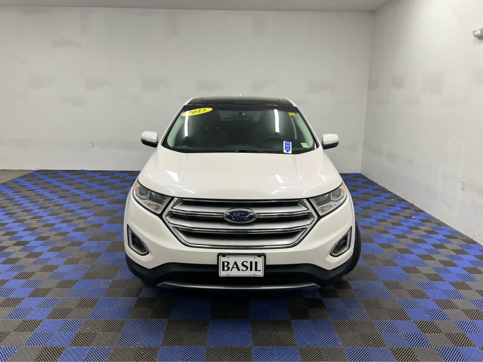 Used 2015 White Platinum Metallic Tri-Coat Ford SEL image 10