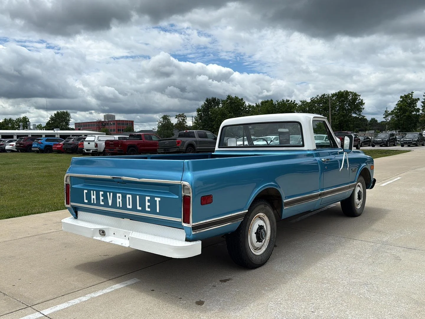 Used 1970 White Chevrolet  image 3