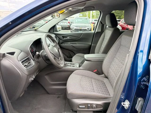 Used 2022 BLUE GLOW METALLIC Chevrolet LT image 10