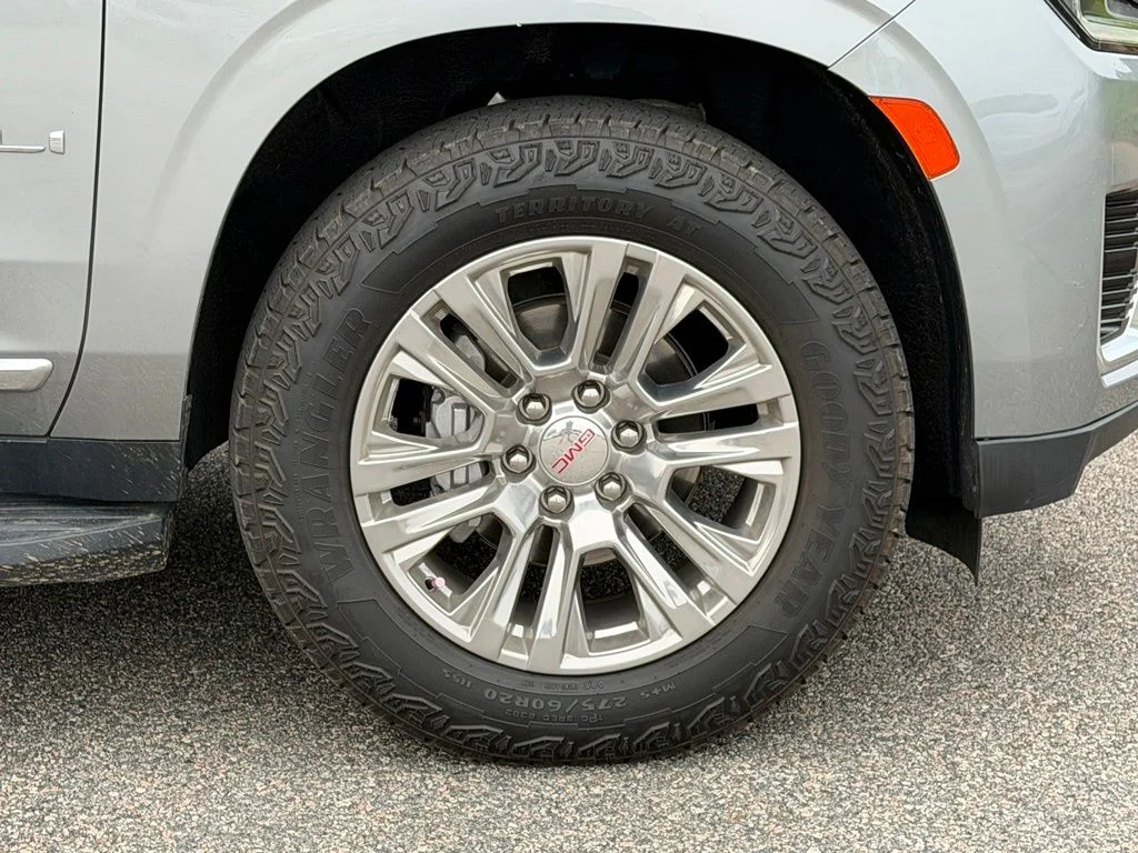 Used 2023 Silver GMC Denali image 10