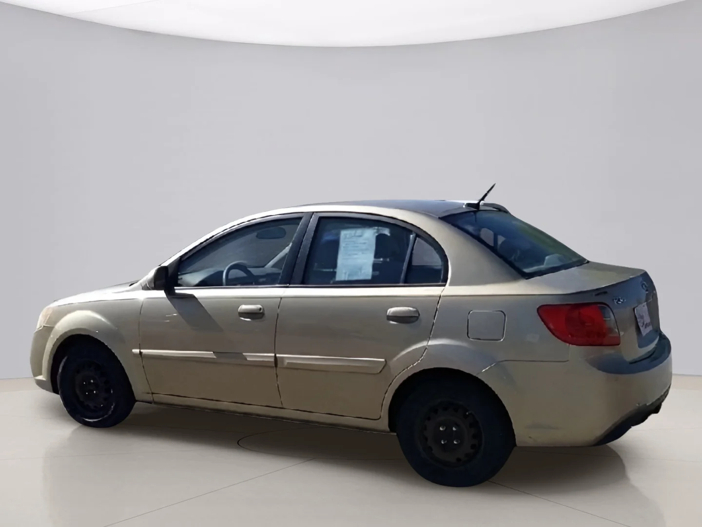Used 2011 Gray Kia SEDAN 4D image 6