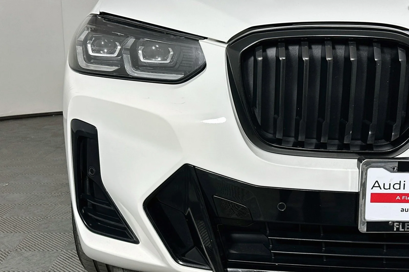 Used 2023 Alpine White BMW sDrive30i image 16
