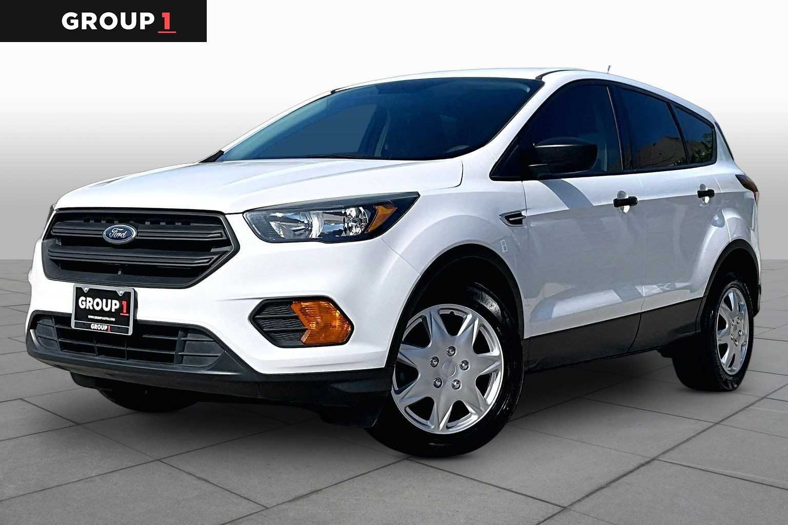 2019 Ford Escape S's photo
