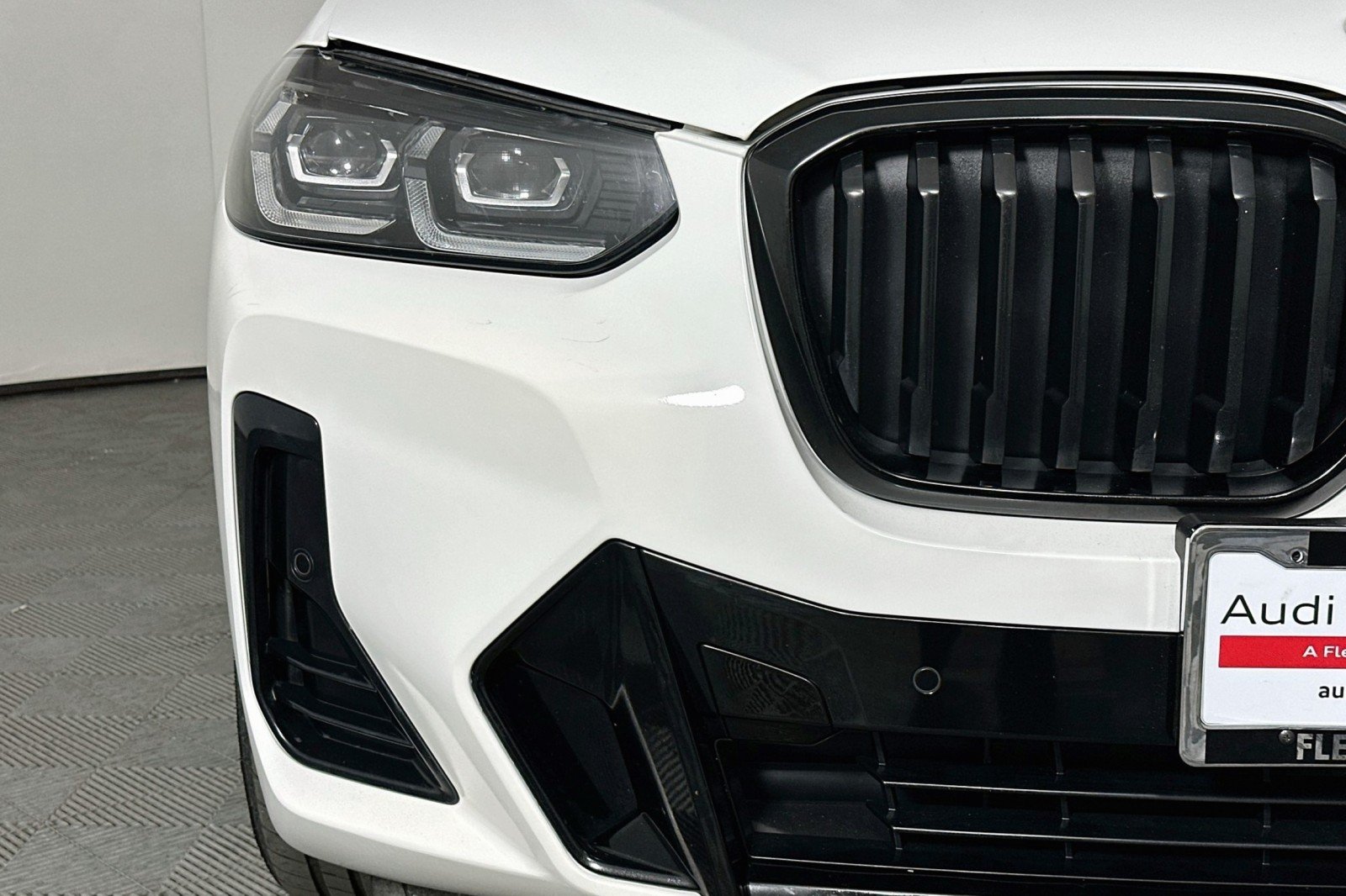 Used 2023 Alpine White BMW sDrive30i image 16