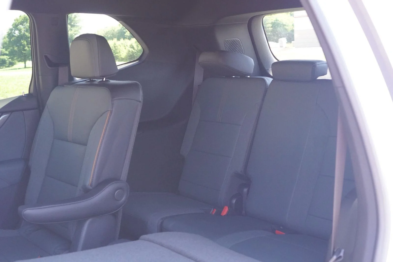 2026 GMC Acadia AT4 - Photo 27