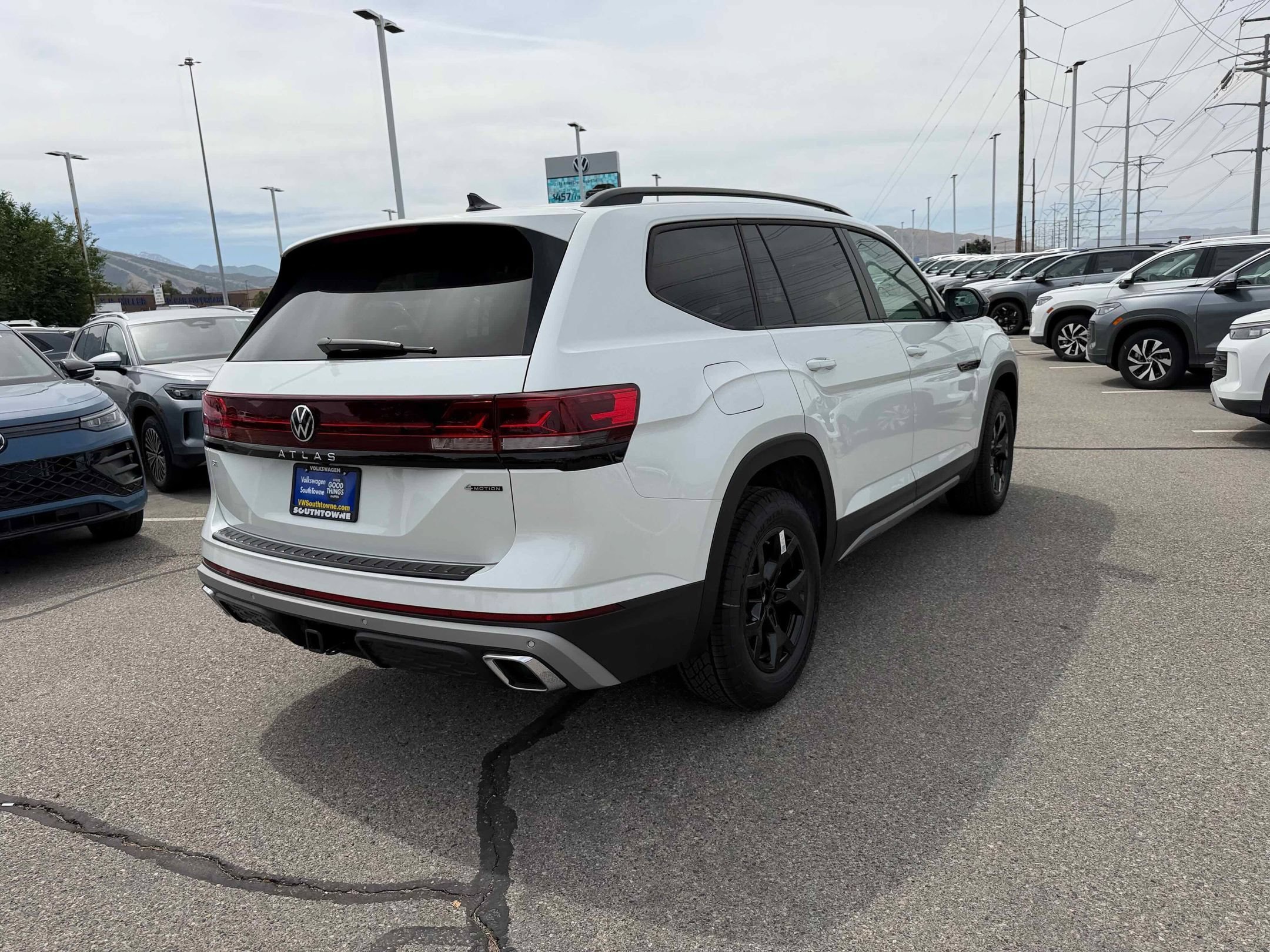 New 2026 Pearl Volkswagen 2.0T Peak Edition image 8