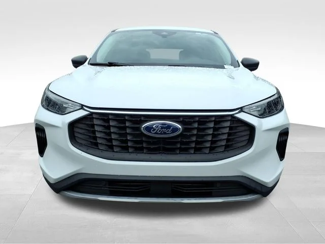 Used 2023 White Ford Active image 16