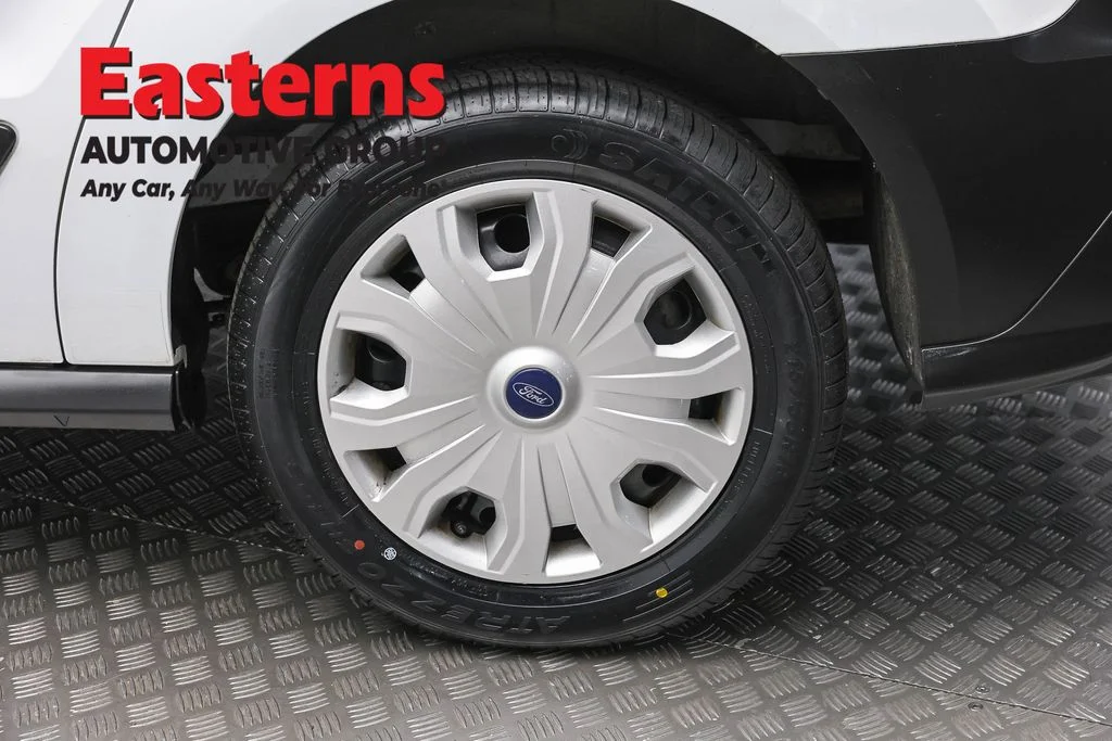 Used 2022 White Ford XL image 8