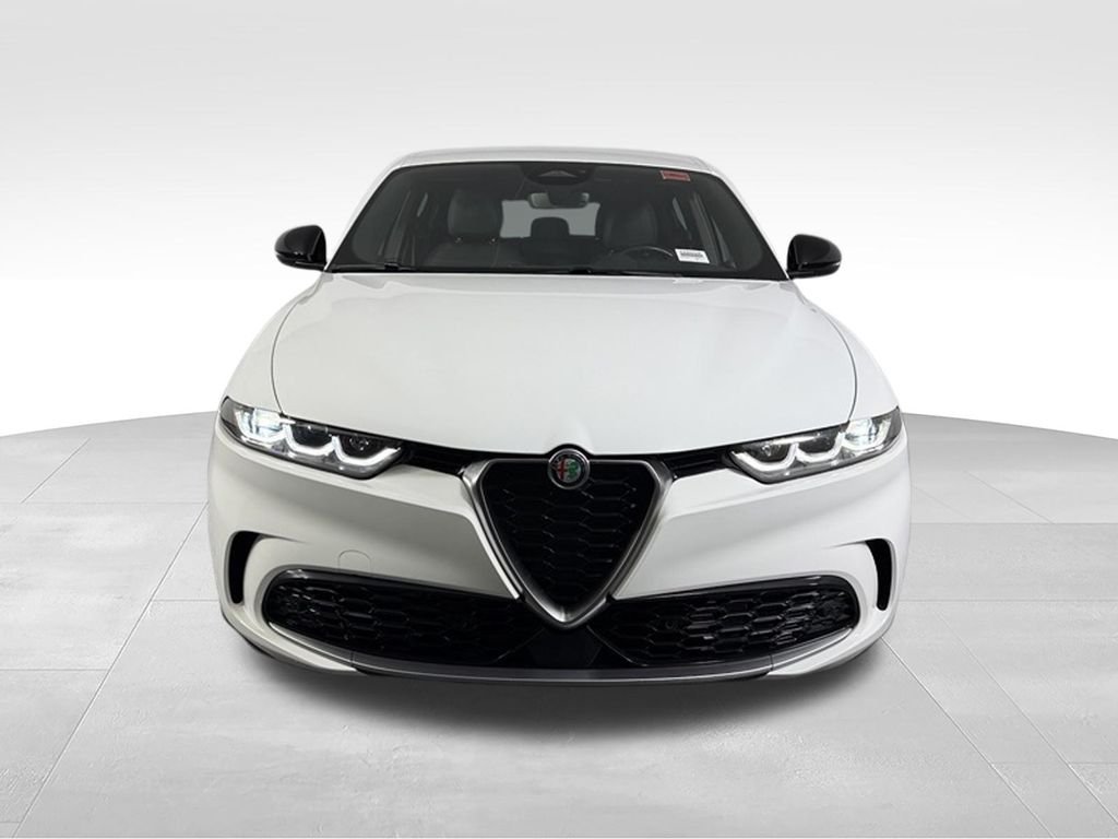 Used 2024 White Alfa Romeo Ti image 4