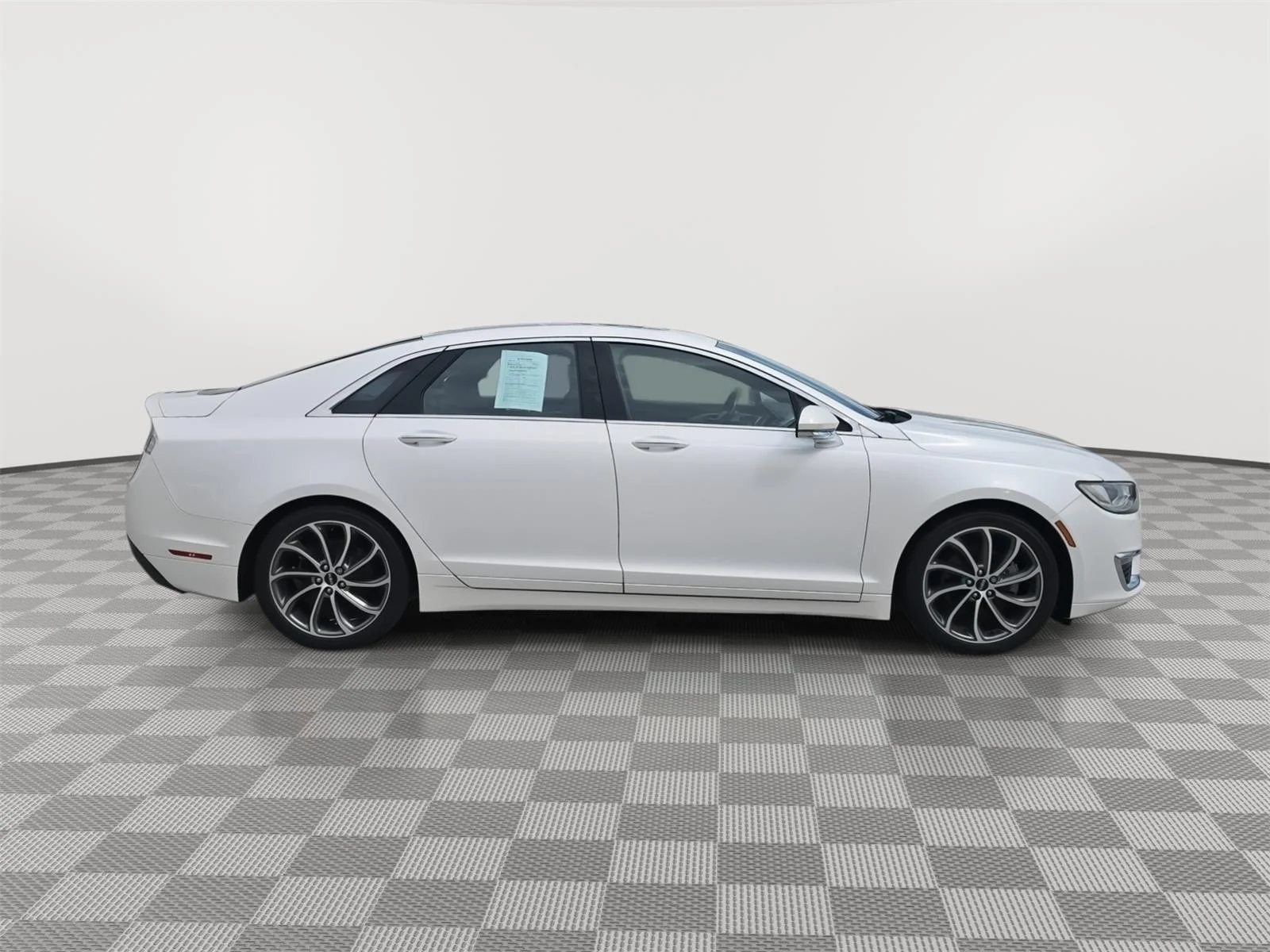 Used 2019 White Platinum Metallic Tri-Coat Lincoln Hybrid Reserve I image 7