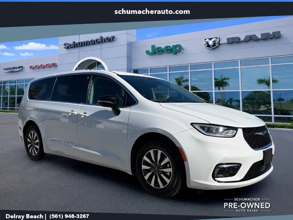 2024 Chrysler Pacifica PHEV Select