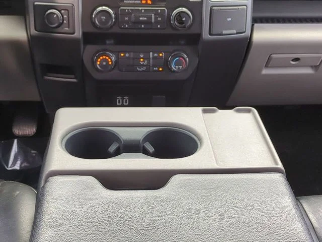 Used 2020 White Ford XLT image 18