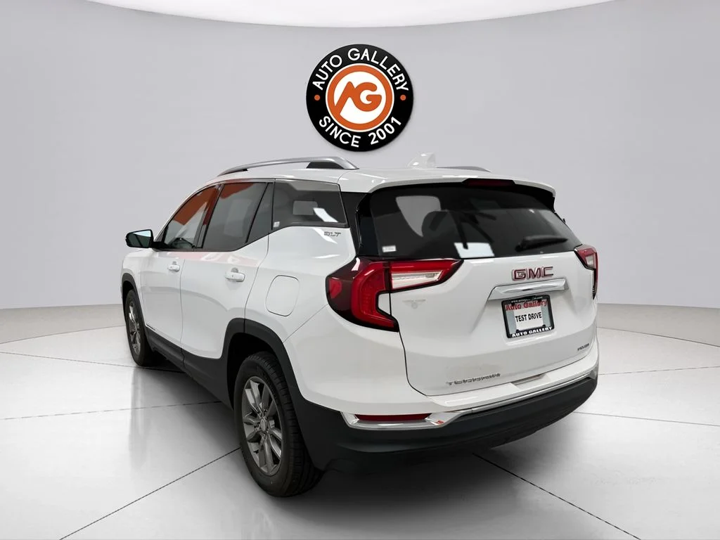 Used 2022 White GMC SLT image 5
