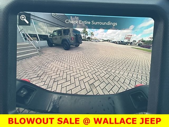 Used 2023 Gray Jeep Mojave image 24