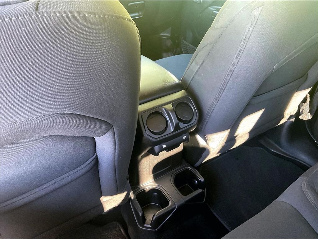 Used 2020 Black Jeep Sport image 27