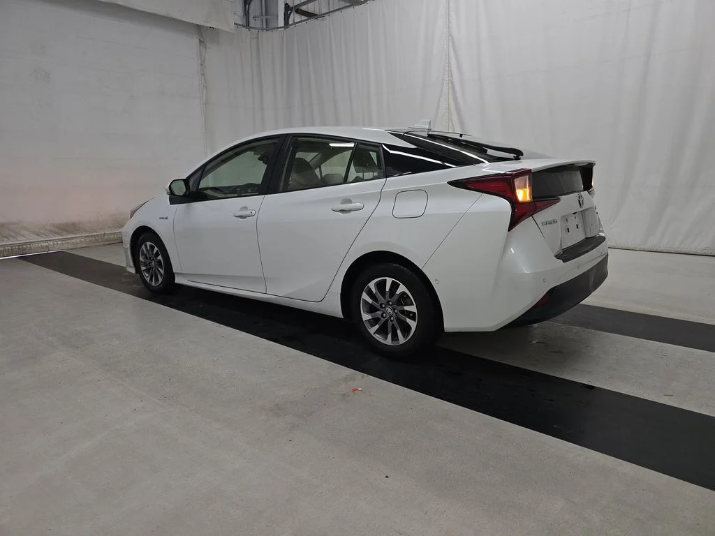 Certified Used 2022 Beige Toyota XLE image 3