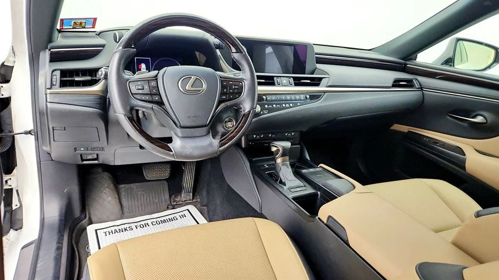 Used 2021 Eminent White Pearl Lexus ES 250 AWD w/ Premium Pkg & Blind Spot Monitor image 12