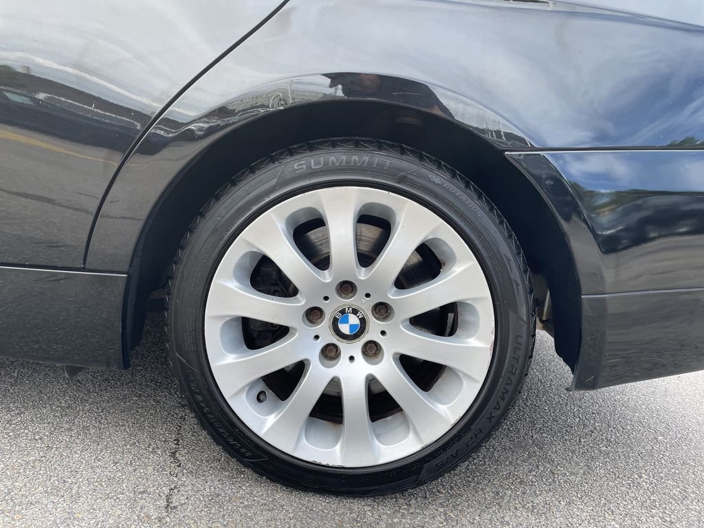 Used 2006 Black BMW 330xi image 10