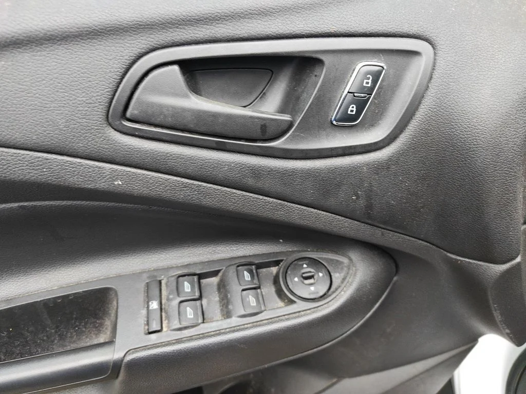 Used 2015 White Ford S image 14