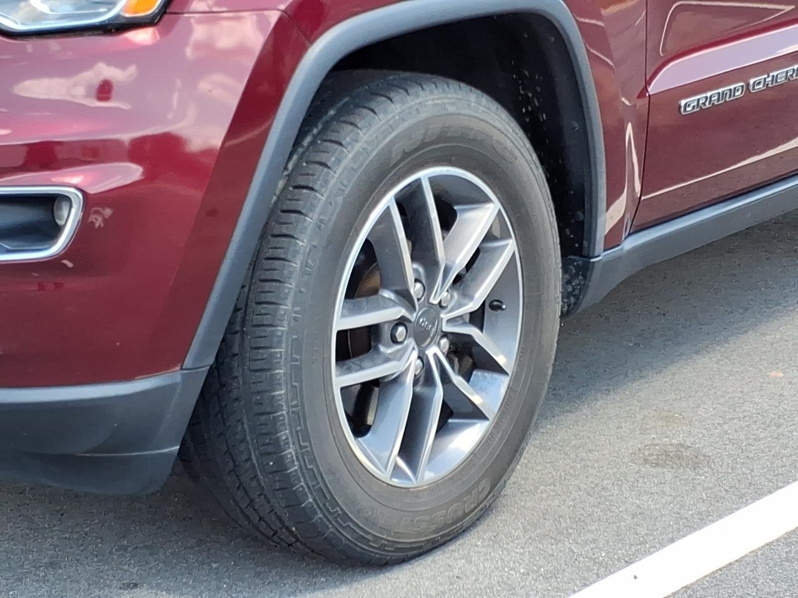 Used 2020 RED JEEP LIMI image 3