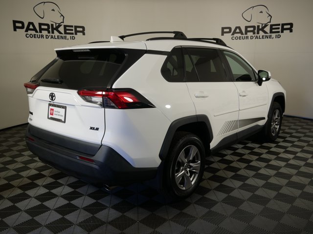 Used 2022 White Toyota XLE w/ Weather Pkg & Convenience Pkg image 5