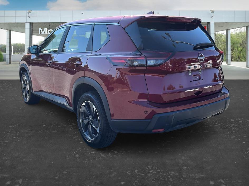 Used 2025 Scarlet Ember Tintcoat Nissan SV image 3