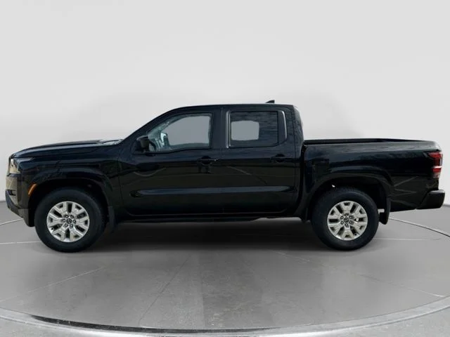 Used 2022 Black Nissan SV image 4