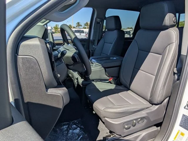 New 2026 Summit White Chevrolet LT image 4