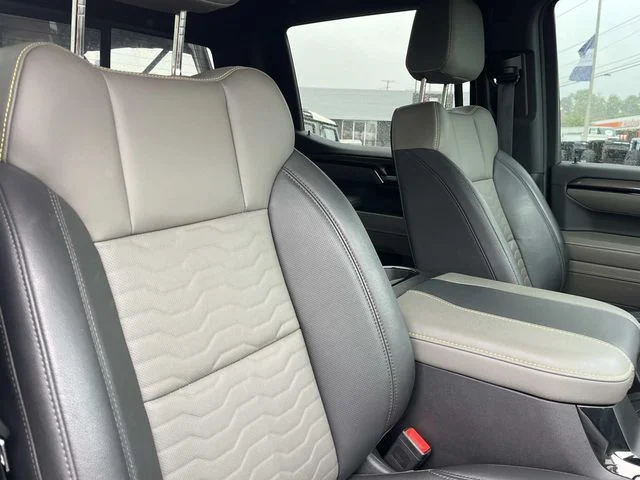 Used 2023 White Chevrolet ZR2 image 26