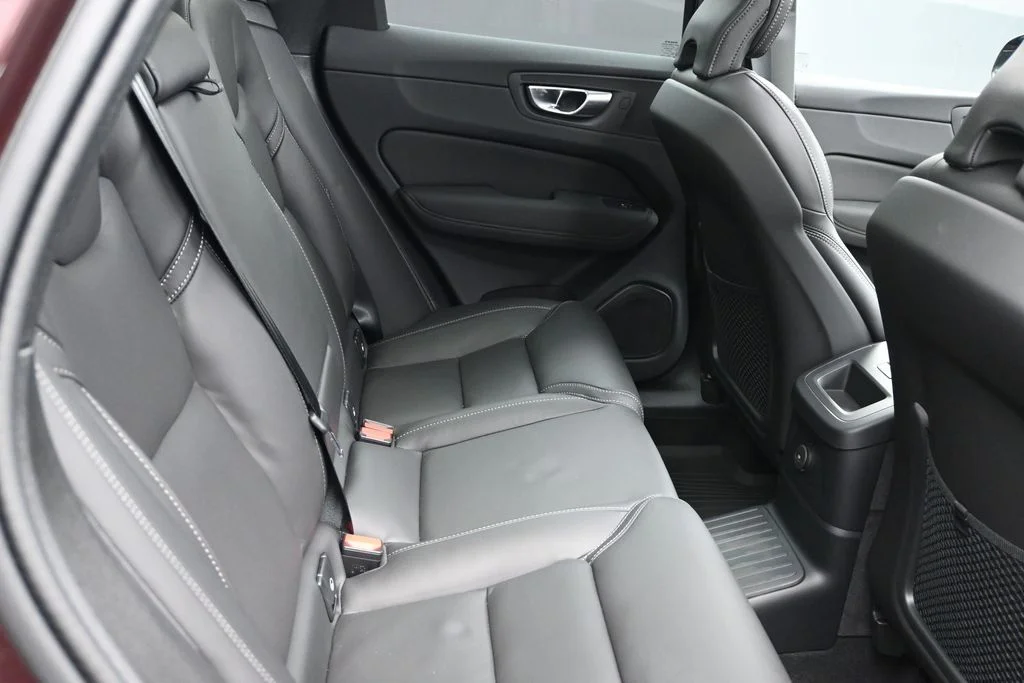 New 2026 Mulberry Red Volvo T8 Ultra image 17