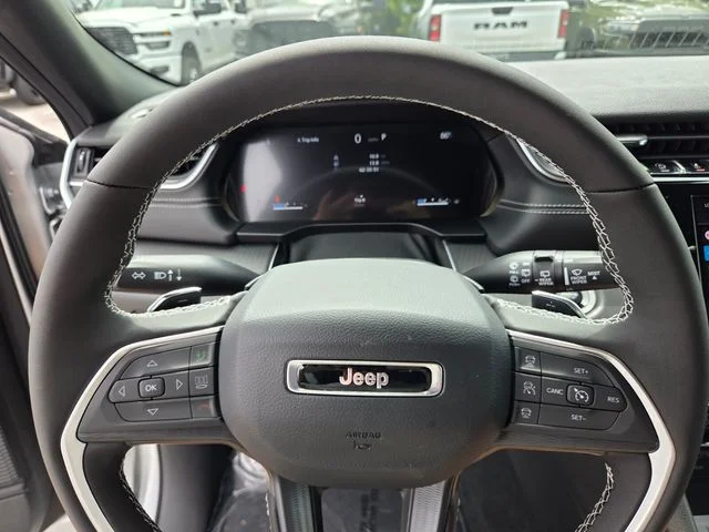 New 2026 Silver Zynith Jeep Laredo X image 27