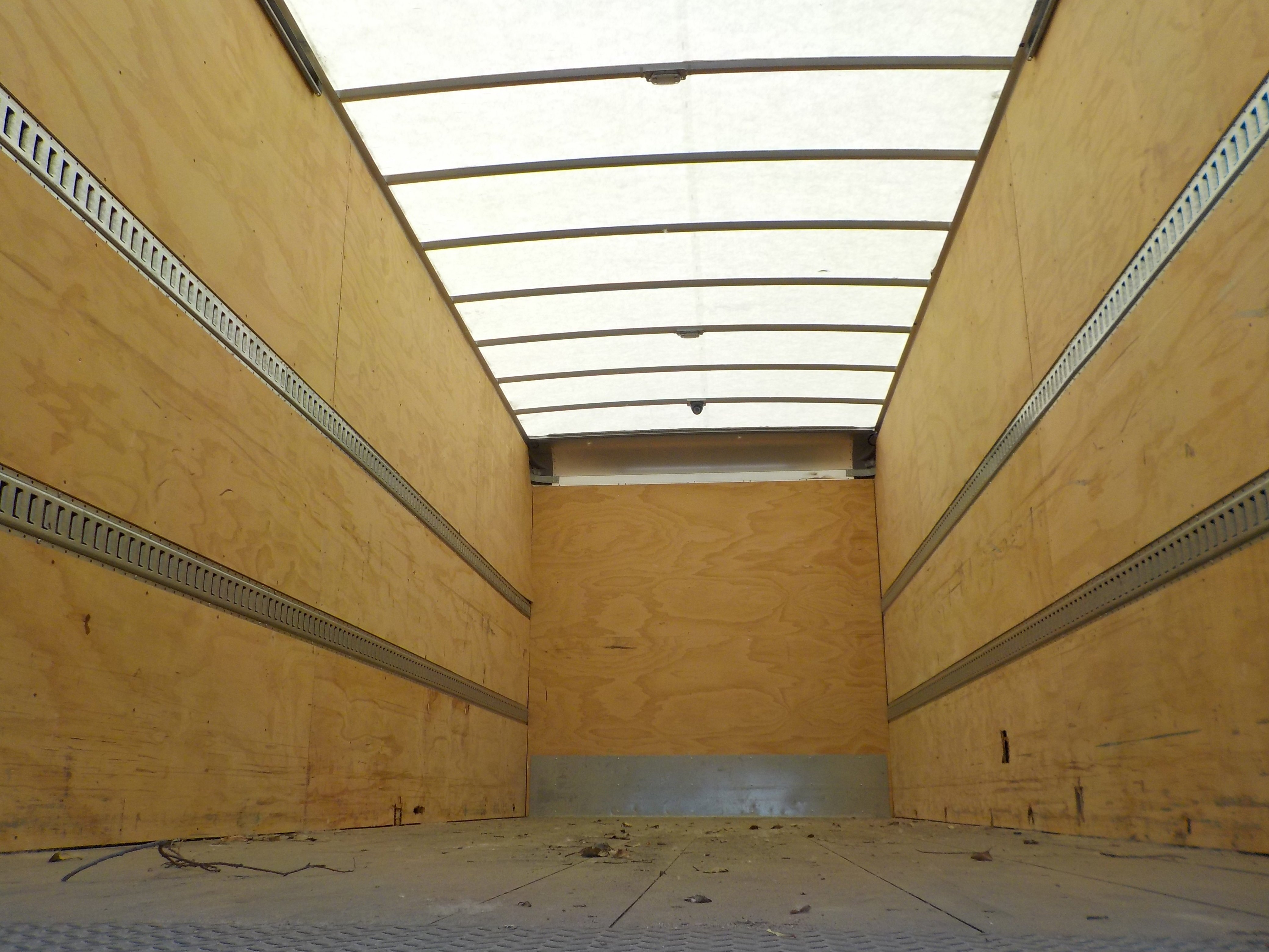 Used 2024 White ISUZU  image 8