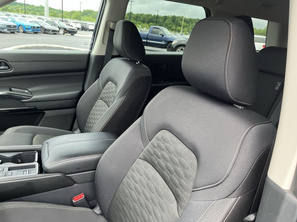 Used 2025 Blue Nissan SV image 13