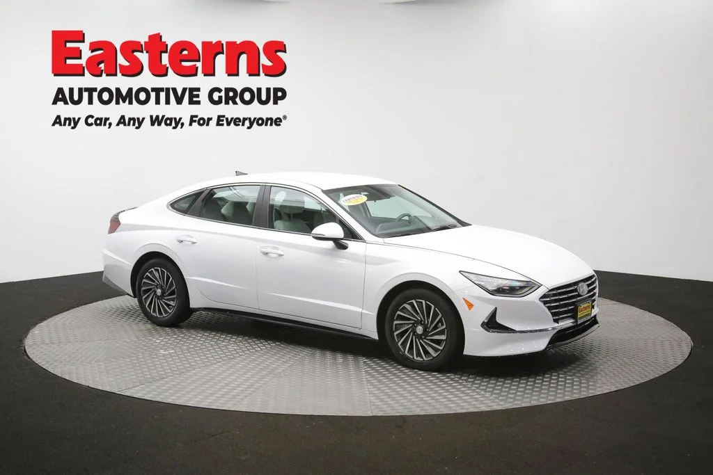 Used 2023 White Hyundai SEL image 47
