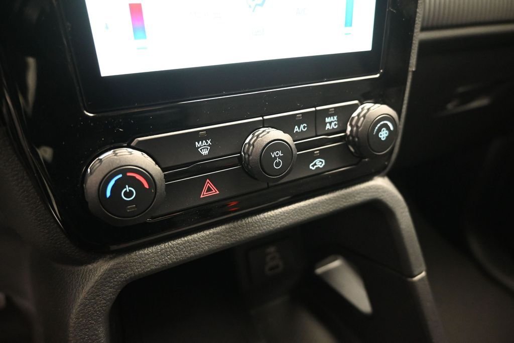 New 2026 Carbonized Gray Metallic Ford XLT image 14
