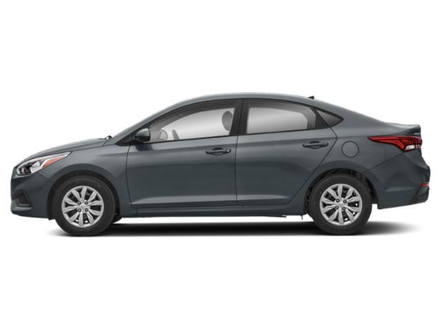 Used 2018 Silver Hyundai SE image 6