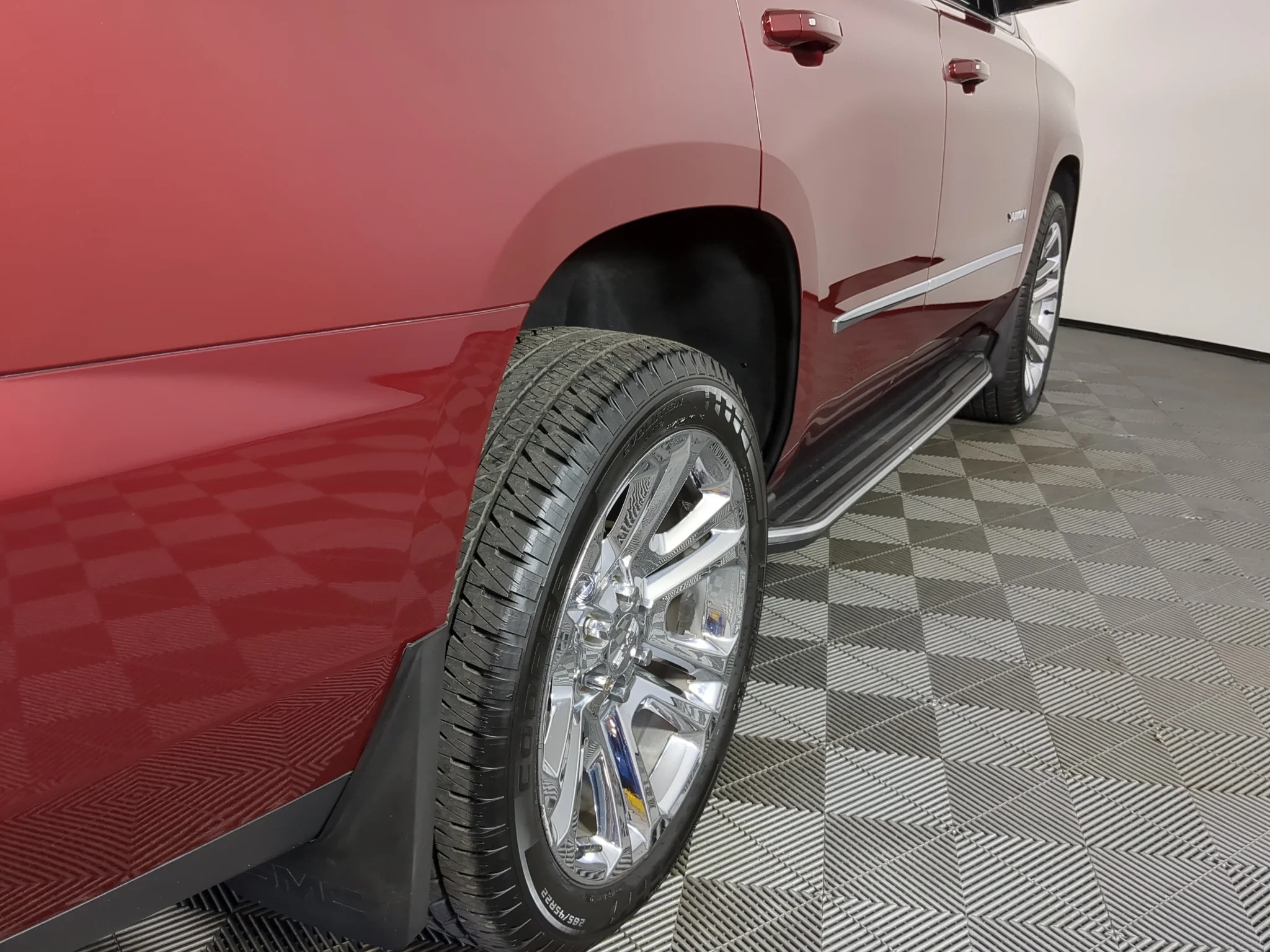 Used 2018 Crimson Red Tintcoat GMC SLT image 9
