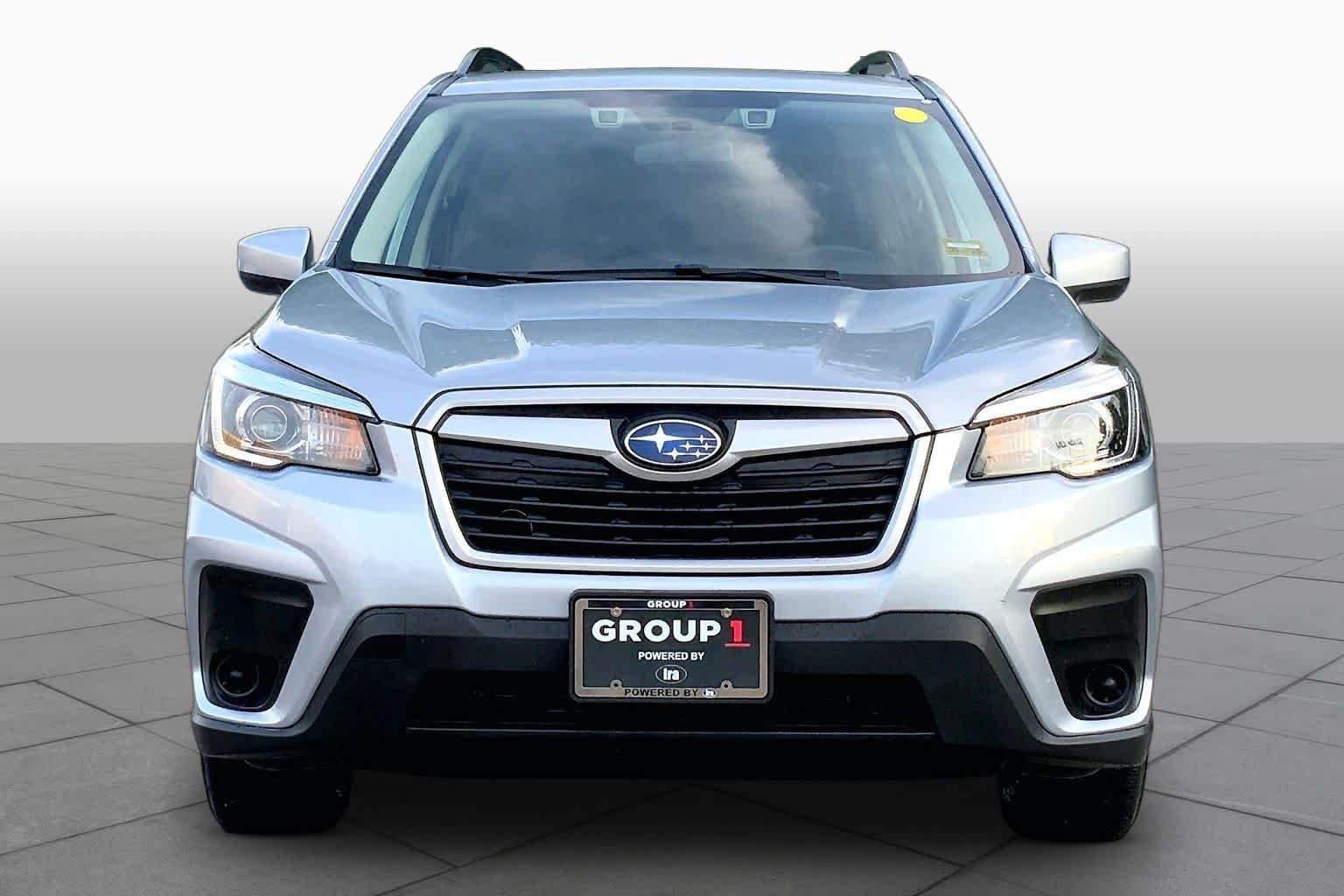 Used 2020 Ice Silver Metallic Subaru Premium image 4