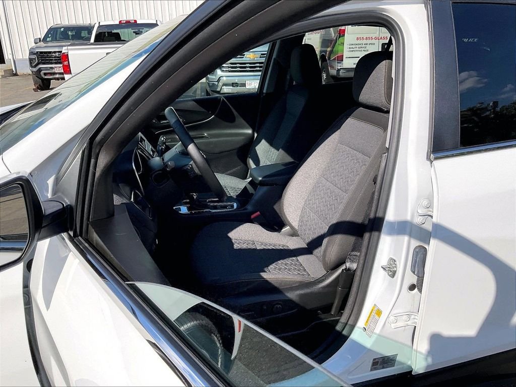 Used 2024 White Chevrolet LT image 10
