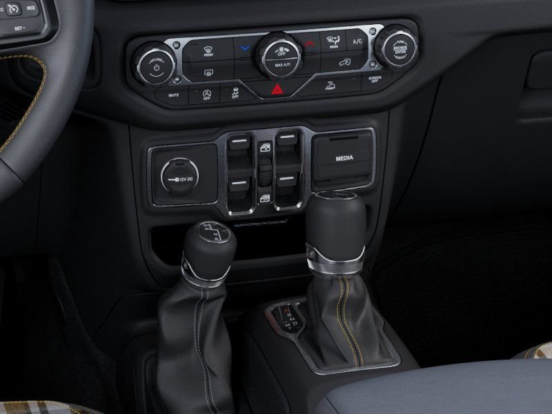 New 2026 Black Clear-Coat Exterior Paint Jeep 85th Anniversary Edition image 24