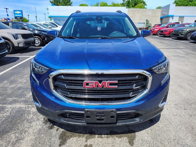 Used 2020 Blue GMC SLE image 2