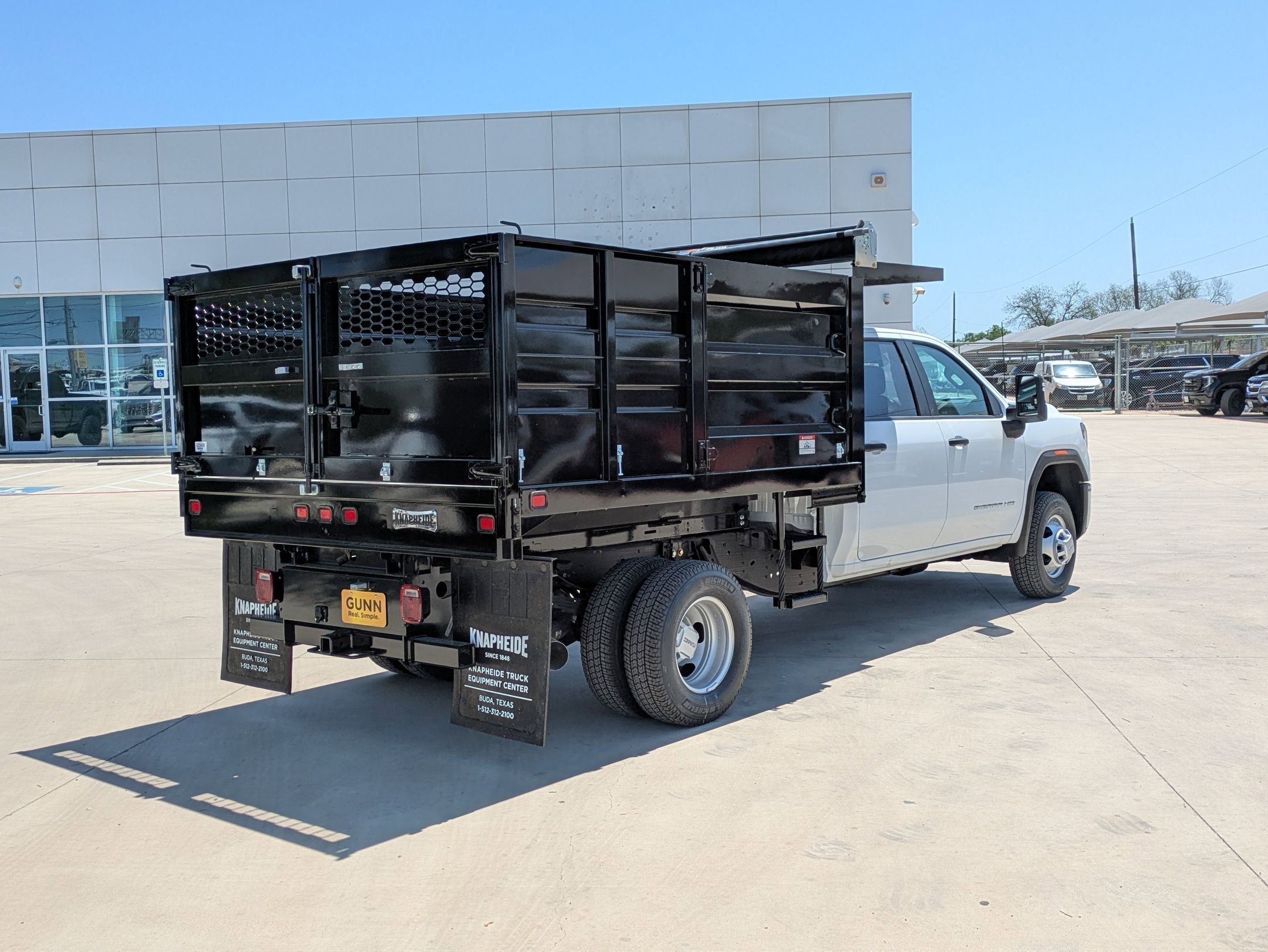 2025 GMC Sierra 3500HD Pro - Photo 6