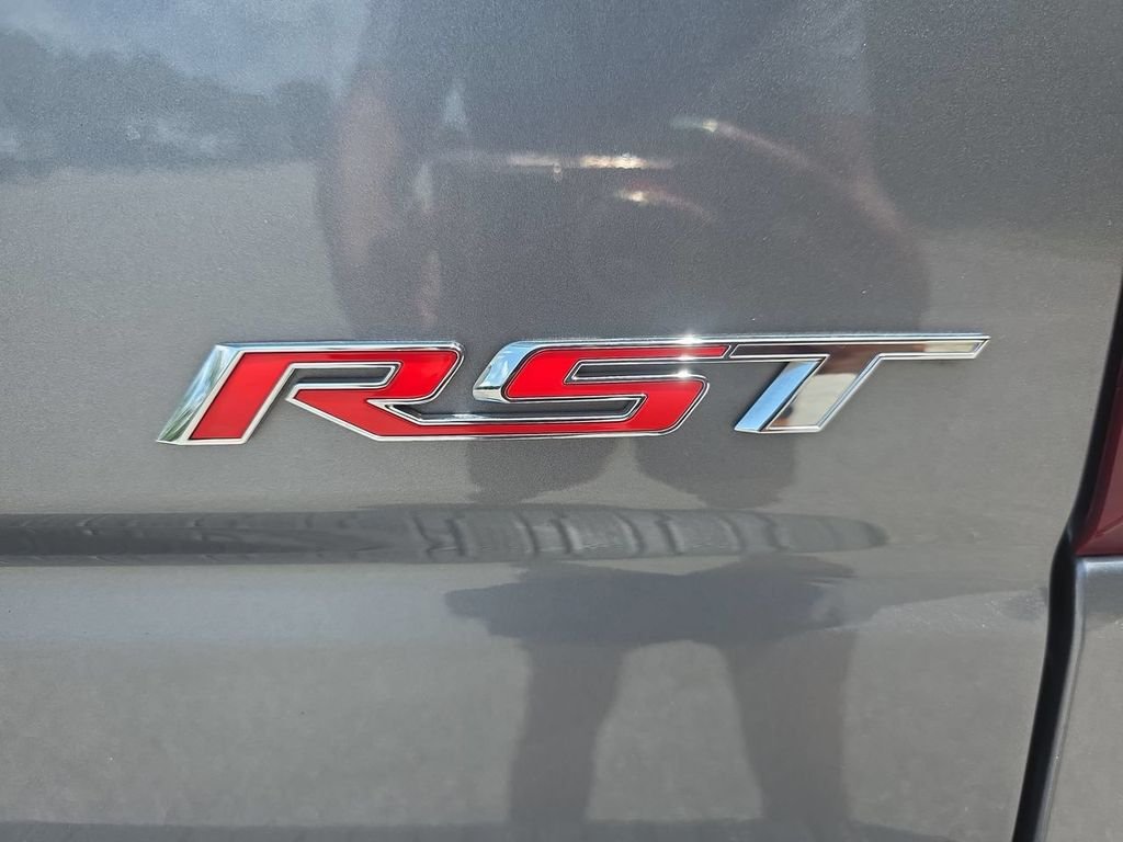 Used 2021 Gray Chevrolet RST image 9